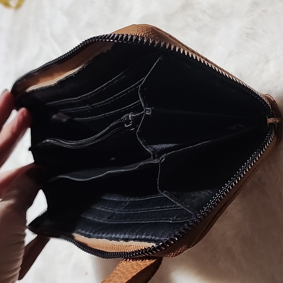 Brown Llama Designed Wallet. Used Condition. Missing Zipper Pull !!! - Picture 7 of 8